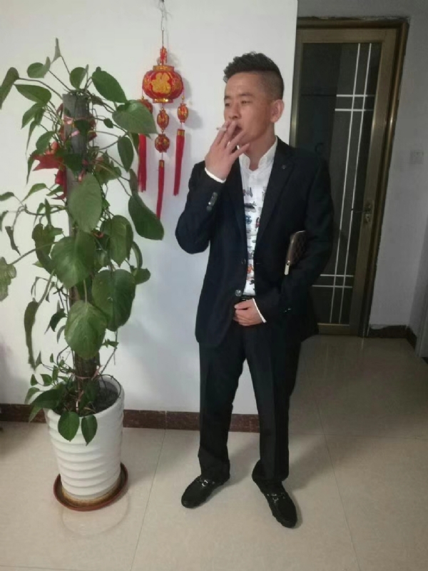 男人三十而立的第二张照片--广东中老年相亲网