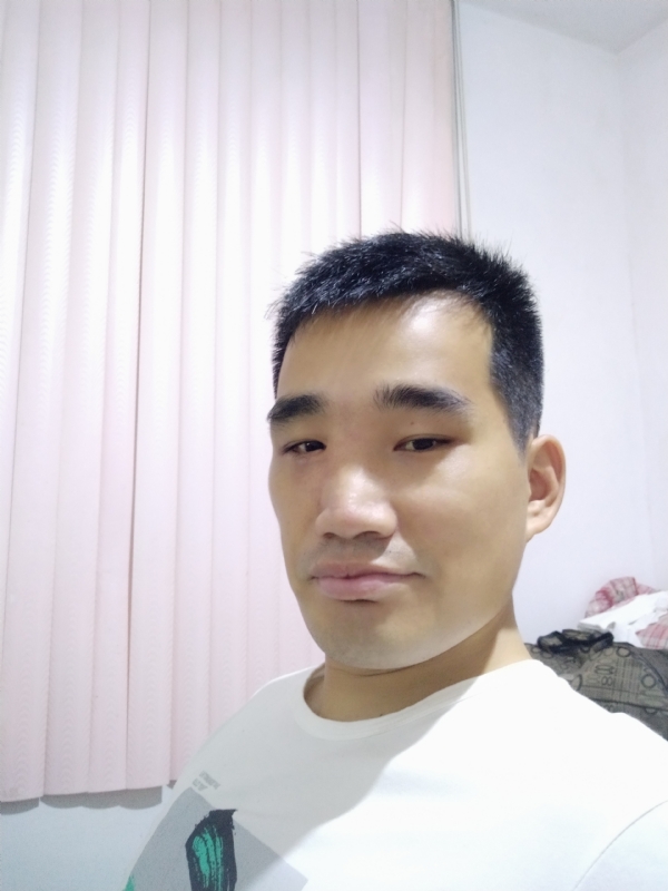 大男孩的第一张照片--广东中老年相亲网