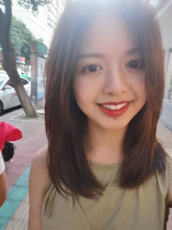 无处安放的大长腿的第一张照片--广东中老年相亲网