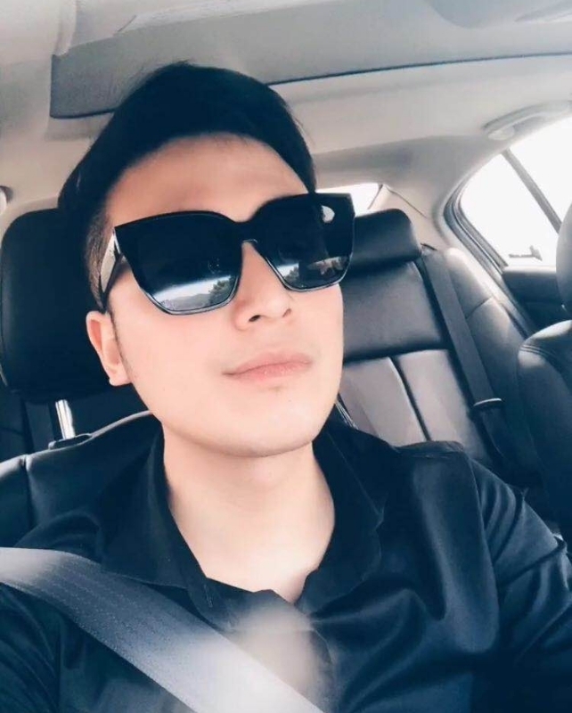 沉稳的第一张照片--广东中老年相亲网