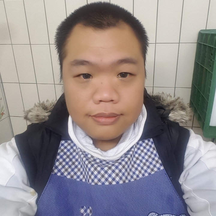 黑熊的第一张照片--广东中老年相亲网