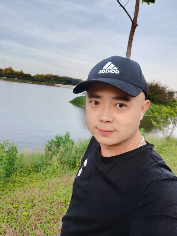 石头哥的第一张照片--广东中老年相亲网