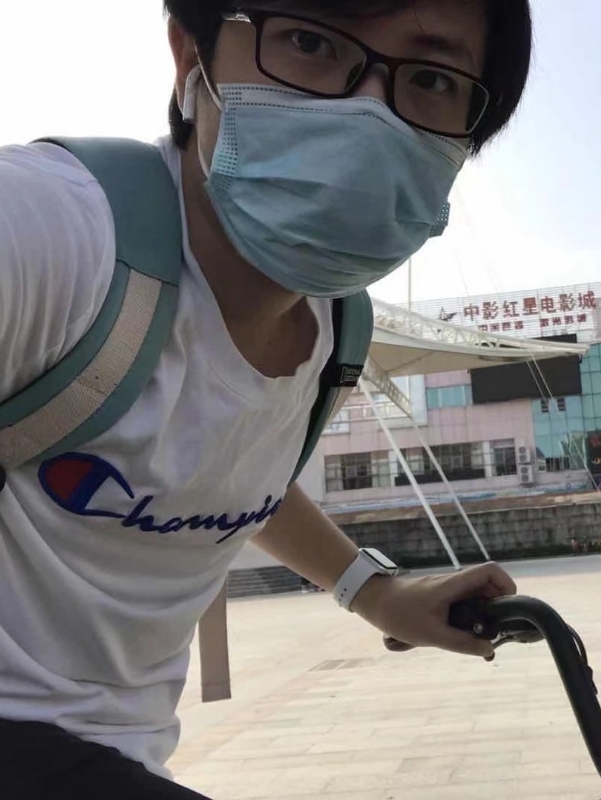 丁先生的第二张照片--广东中老年相亲网