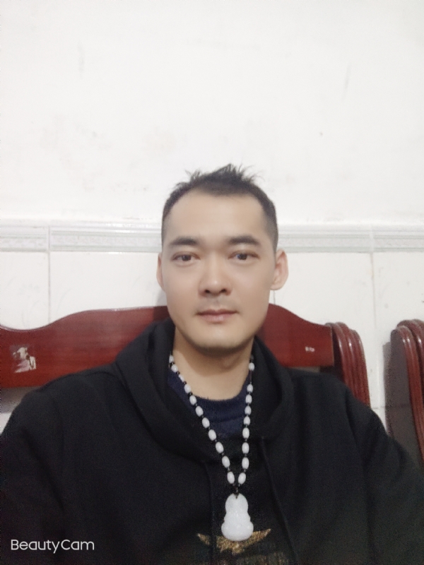 快乐的等待的第一张照片--广东中老年相亲网