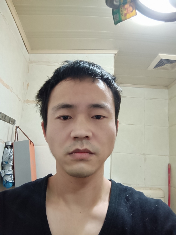 守望天空的第一张照片--广东中老年相亲网