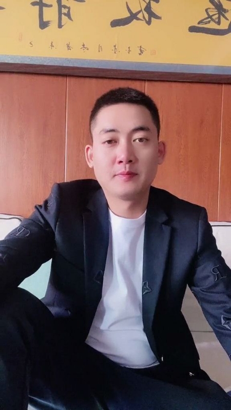 李泽胜的第一张照片--广东中老年相亲网