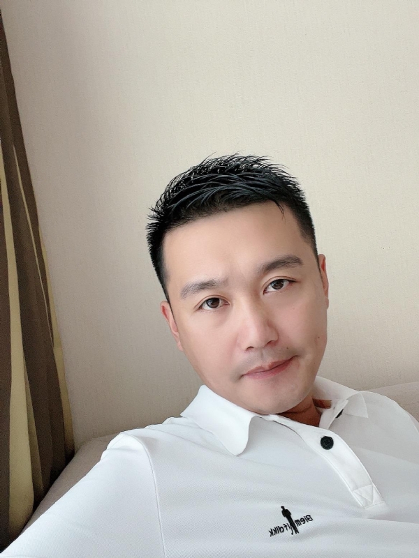 笑望人非的第一张照片--广东中老年相亲网