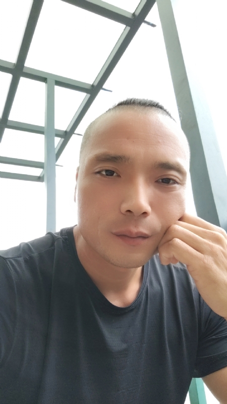 伯爵的第三张照片--广东中老年相亲网