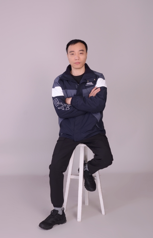 一只孤单的猫的第一张照片--广东中老年相亲网